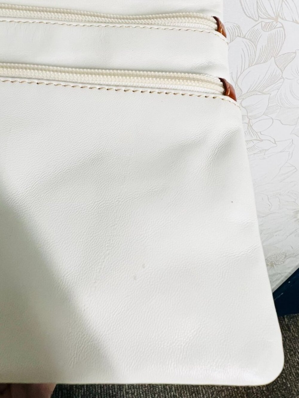 White Crossbody Bag With Braided Leather Straps & Red Interior -Adjustable Strap - Picture 3 of 16